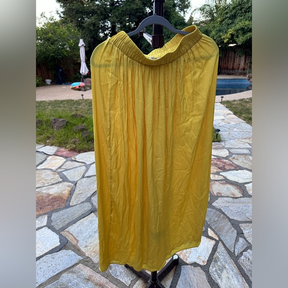 Forever 21 yellow maxi skirt. Size small. - Picture 1 of 2